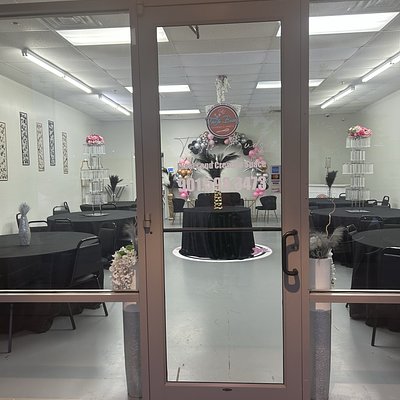 The Deluxe Experience (25 guest)