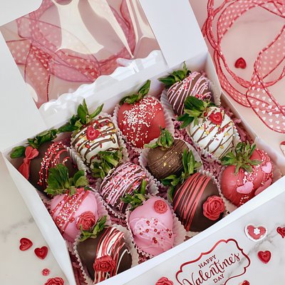 XL Strawberry Dozen