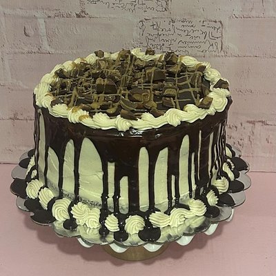 Chocolate Peanut Butter Cup Cake 