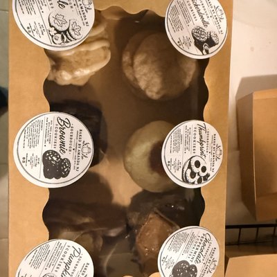 Fall Holiday Classic Cookie Box 1/2 Doz ( 2 Of Each Classic Flavor)