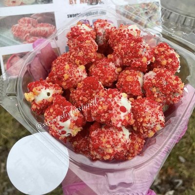 20 Strawberry Crunch Chocolate Covered Grapes 