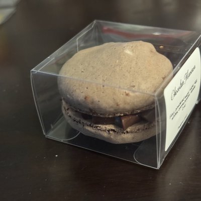 Chocolate Macaron