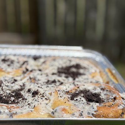 6PK Cookies & Cream Cinnamon Rolls