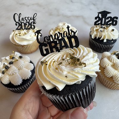 Custom Graduation Cupcakes