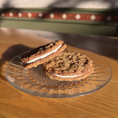 Oatmeal Creme Pies