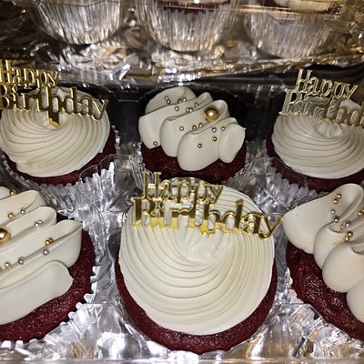 Deluxe Cupcakes