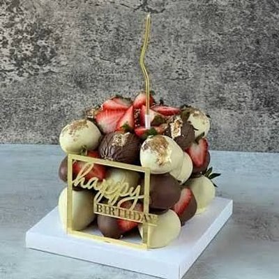 Luxury Strawberry Cake