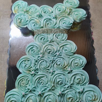 Pull Apart Cupcake Cake 