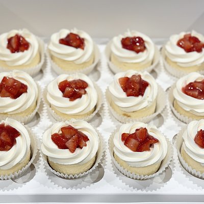 New York Style With Strawberries Minis