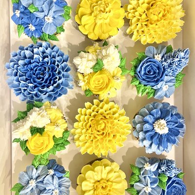 Floral Cupcakes - One Flavor / Doz