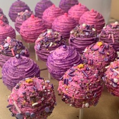 Cake Pops (Start At $40 A Dozen ) 
