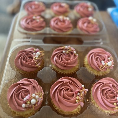 Yellow Cupcakes 