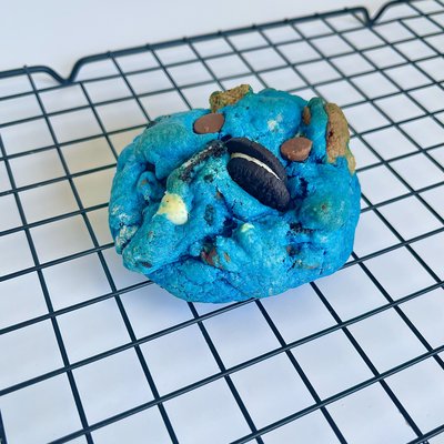 Giant Cookie Monster Cookies