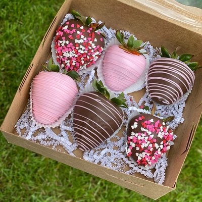 Half dozen chocolate covered strawberries 