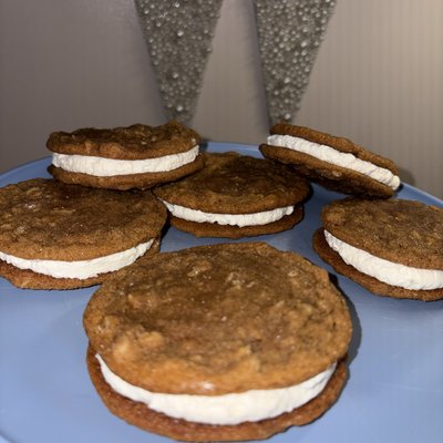 Oatmeal Creme Pies