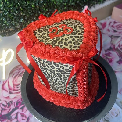 6in 3 Layer Heart Cake