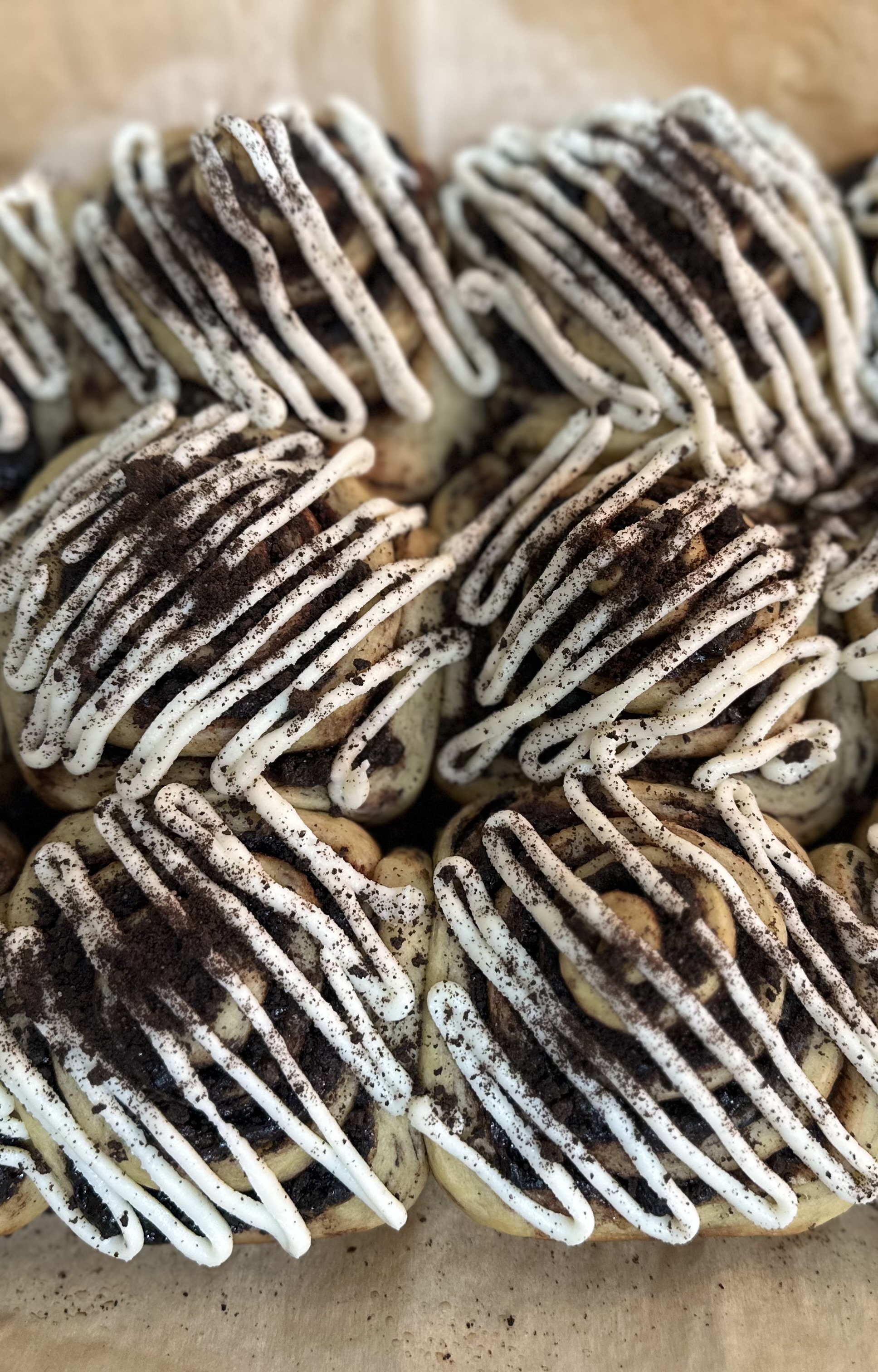 Cookies N Cream Rolls - Half Dozen