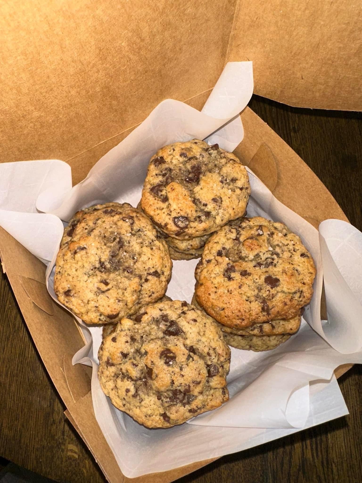 6 Count - Sea Salt Chocolate Chip Cookies 