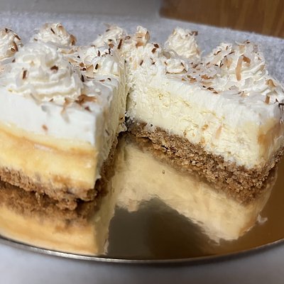 Toasted Coconut Cheesecake 