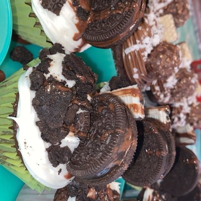 Chocolate Oreo Cupcakes