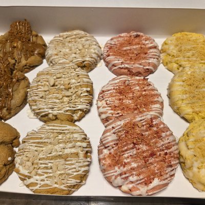 Dozen Cookie Box 
