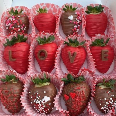 “Love” Dozen 