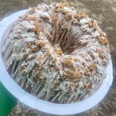 Oatmeal Cream Pie Pound Cake 