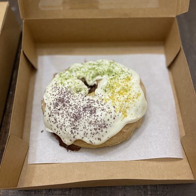 Organic Cinnamon&Cream Cheese Sourdough King Cake