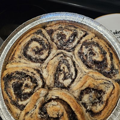 Cookies & Cream Cinnamon Rolls
