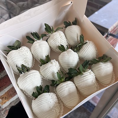 1 Dozen Chocolate Covered Strawberries 