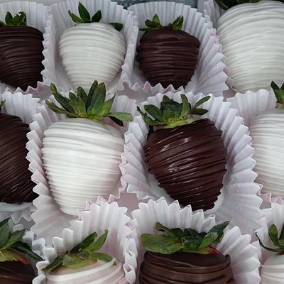 Milk & White Chocolate Strawberries