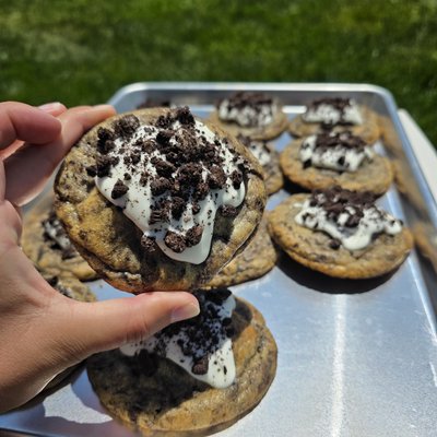 Cookie N CREAM Mega Cookie