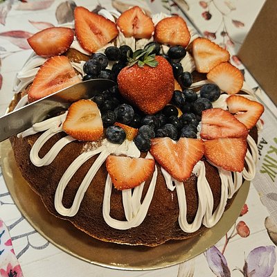 Large Bundt Cake