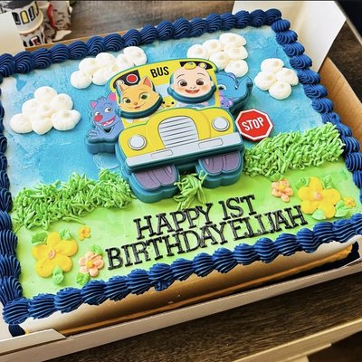 Double-Layer 1/4 Sheet Cake (serves 40-60)