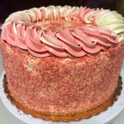 8” Strawberry Crunch Cake