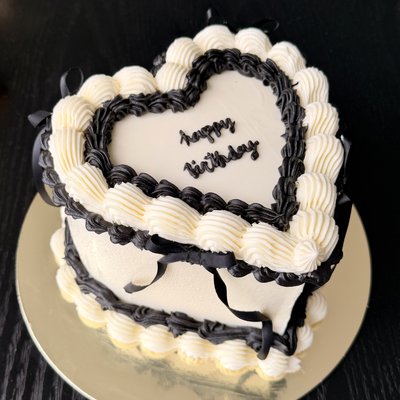 6’ Heart Cake 