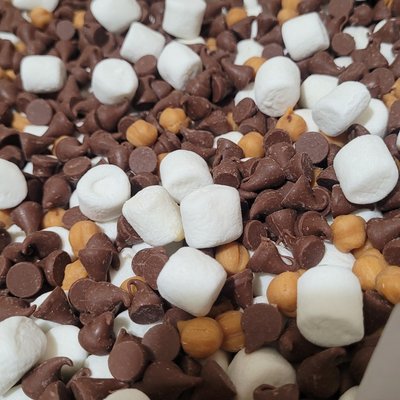 Carmel S'mores Cookie Bar