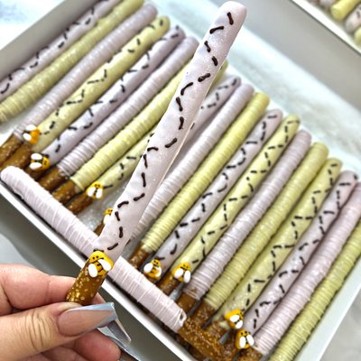 Chocolate Covered Pretzel Rods 
