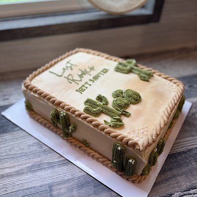 Custom Cakes 