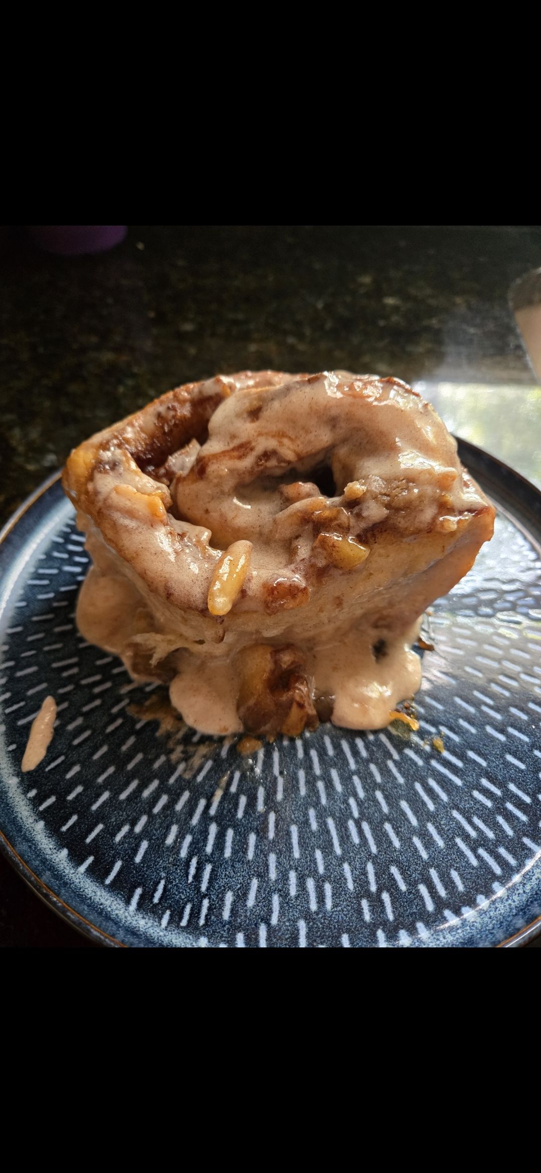 Apple Cinnamon Rolls (6 Rolls)