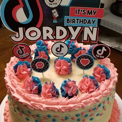 Tiktok Cake 