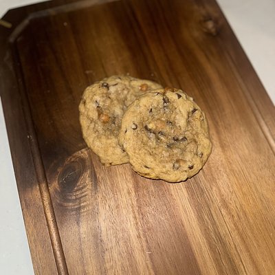 Sourdough Caramel Chocolate Chip Cookies (1/2 dozen) 