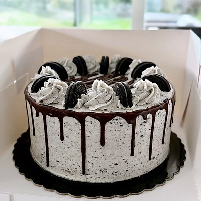 Vanilla Oreo Cake