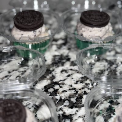 12 Count Speciality Cupcakes