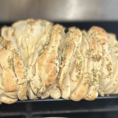 Garlic Rosemary Pull-a-Part