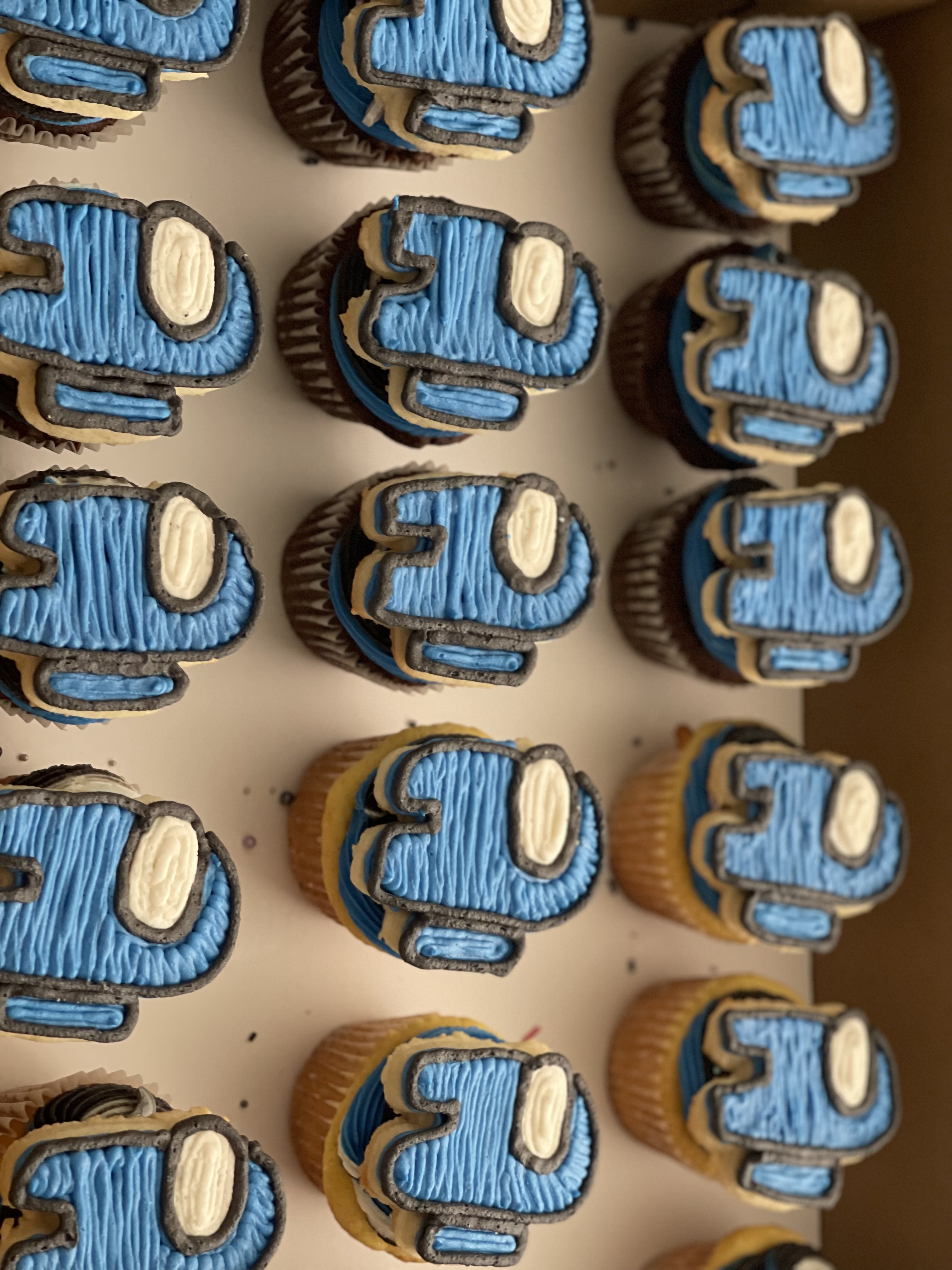 Custom Theme Cupcakes