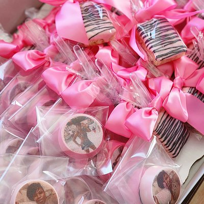 Chocolate Dipped Oreos