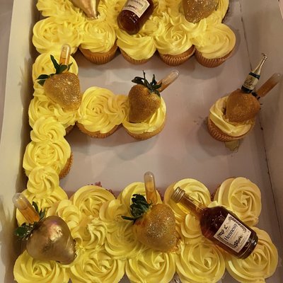 Pull apart Cupcake Cake 