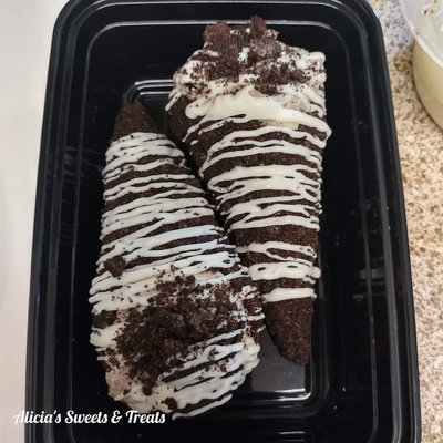 Oreo Stuffed Waffle Cones 