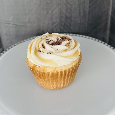 Honey Whiskey Cupcakes (Dozen)